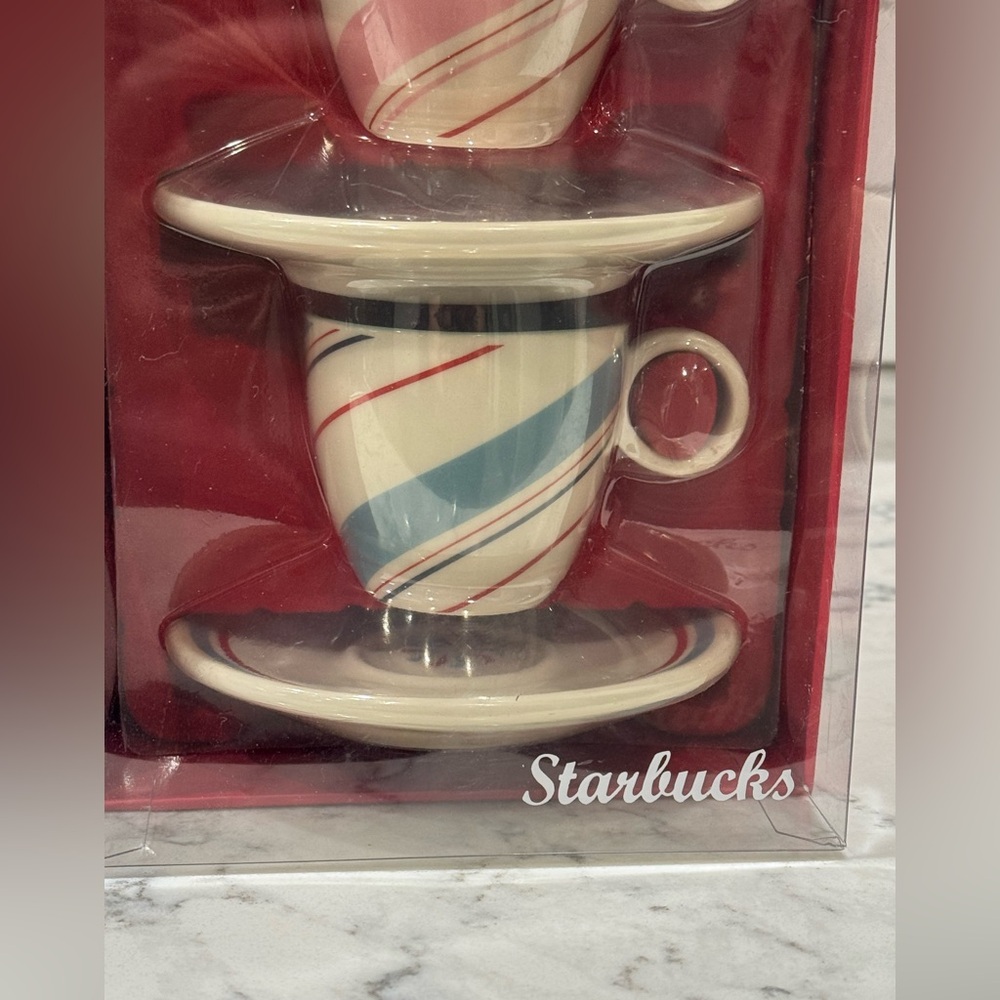 Starbucks 2007 Holiday Espresso Mugs Saucer Plates Candy Stripe Set of 4 - Picture 5 of 8